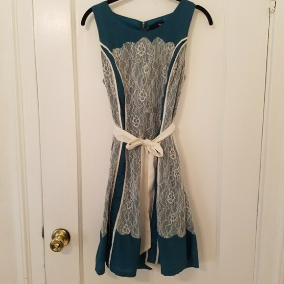 Modcloth Ryu Teal & Ivory Lace A-line Dress - Picture 4 of 8